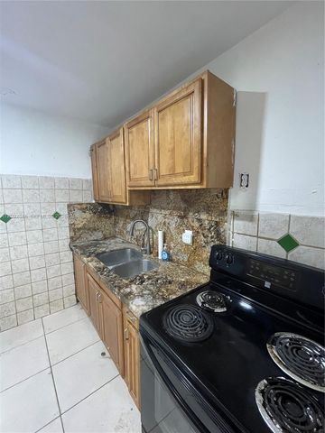 13845 NW 6th Avenue, North Miami, FL 33168