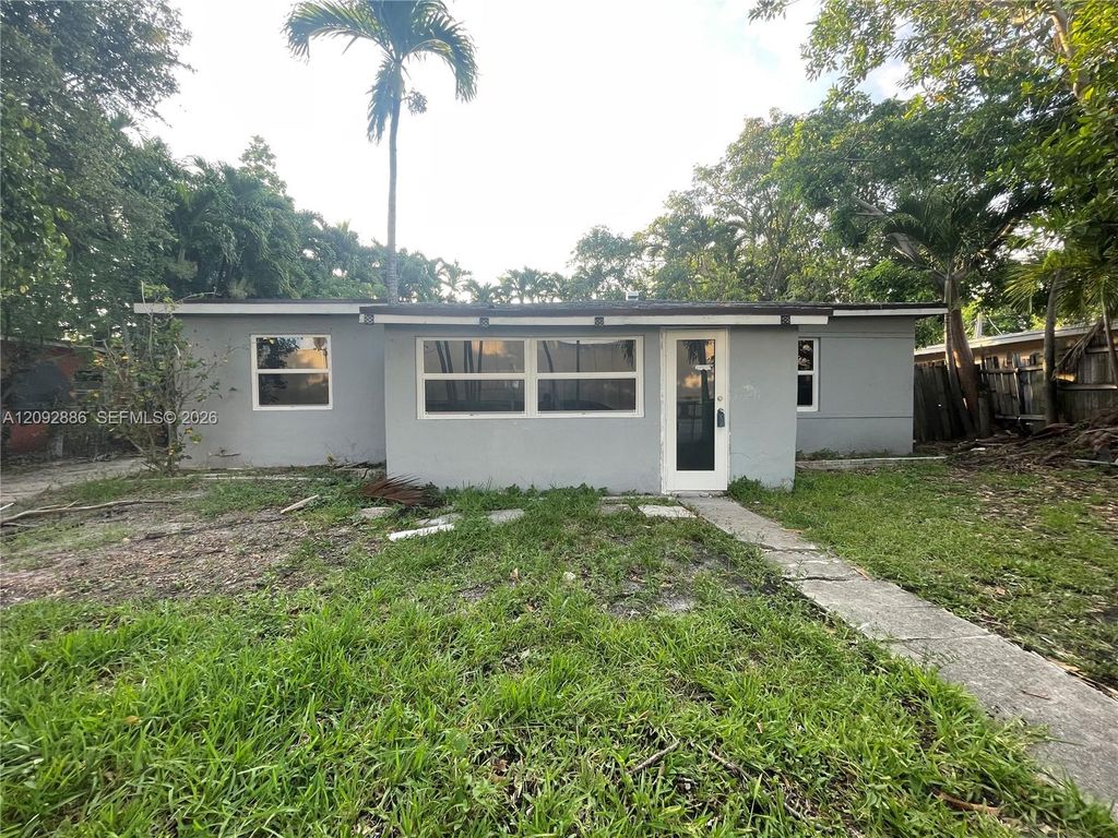 13845 NW 6th Avenue, North Miami, FL 33168