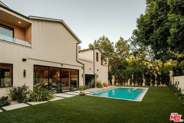 18100 Karen Drive, Los Angeles, CA 91356
