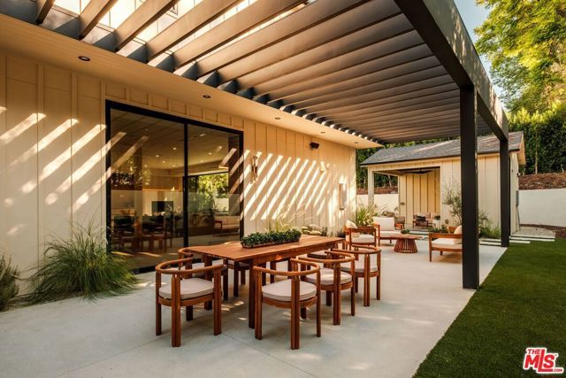 18100 Karen Drive, Los Angeles, CA 91356