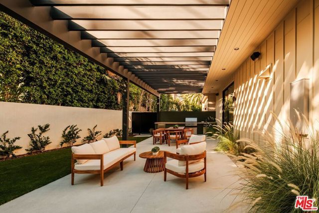 18100 Karen Drive, Los Angeles, CA 91356