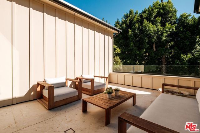 18100 Karen Drive, Los Angeles, CA 91356