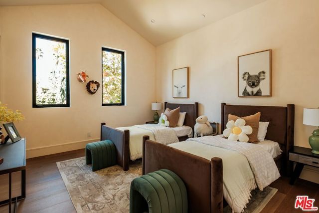 18100 Karen Drive, Los Angeles, CA 91356