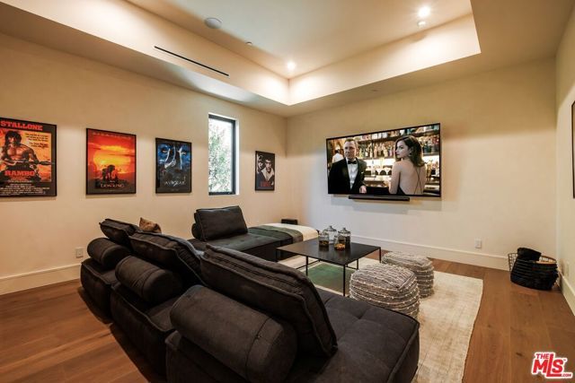 18100 Karen Drive, Los Angeles, CA 91356