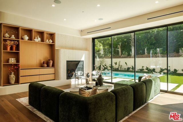 18100 Karen Drive, Los Angeles, CA 91356