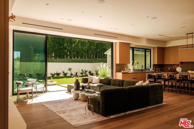 18100 Karen Drive, Los Angeles, CA 91356