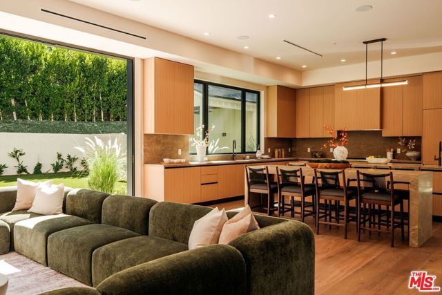18100 Karen Drive, Los Angeles, CA 91356