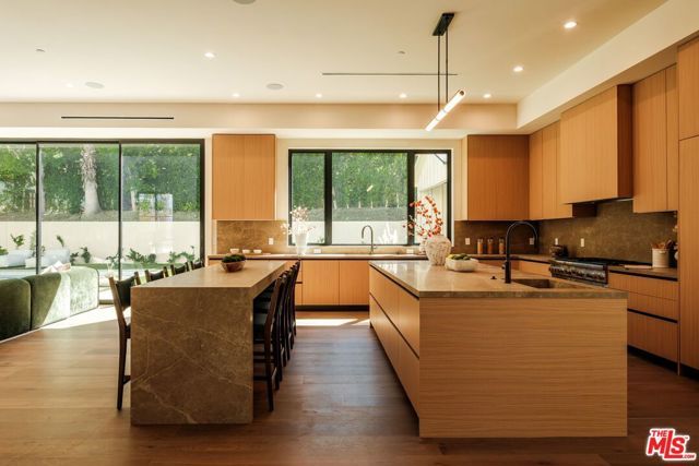 18100 Karen Drive, Los Angeles, CA 91356