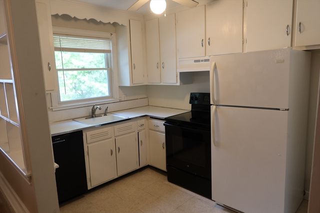 71 Blake St 71, Newton, MA 02460