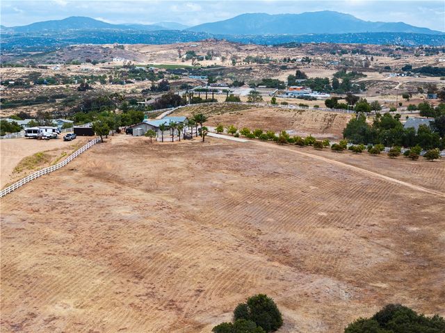 38687 Calle Segovia, Temecula, CA 92592