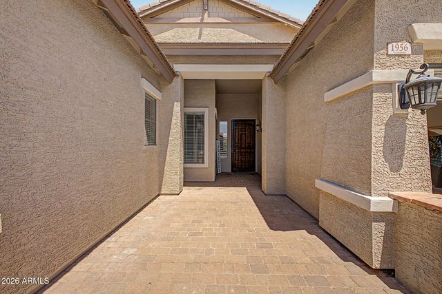 1956 E GLACIER Place, Chandler, AZ 85249