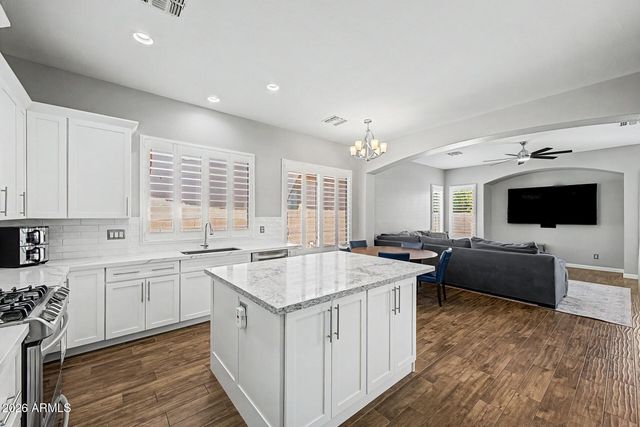 1956 E GLACIER Place, Chandler, AZ 85249