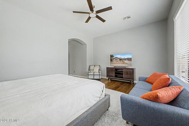 1956 E GLACIER Place, Chandler, AZ 85249