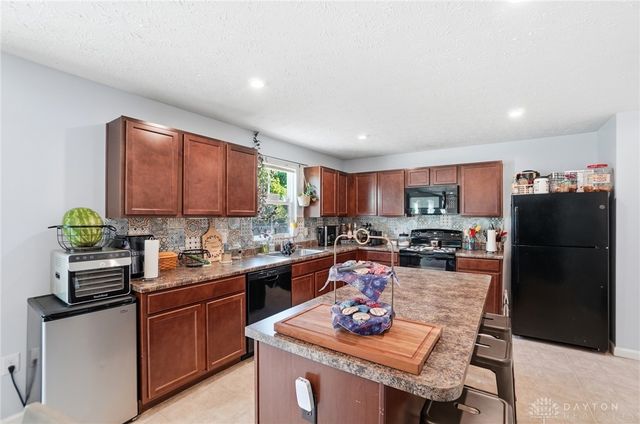 310 Golden Gate Avenue, Springfield Twp, OH 45505
