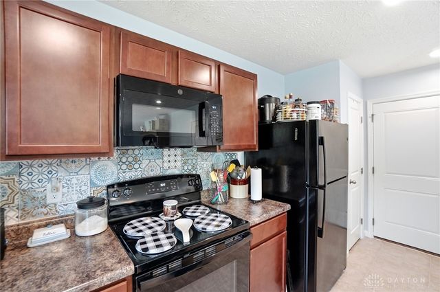 310 Golden Gate Avenue, Springfield Twp, OH 45505