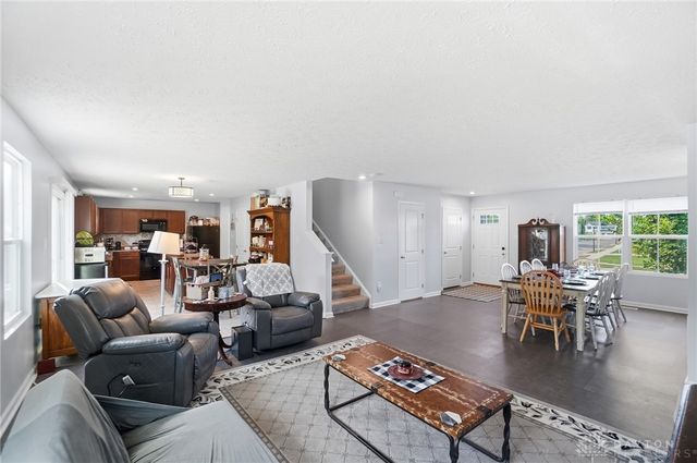 310 Golden Gate Avenue, Springfield Twp, OH 45505
