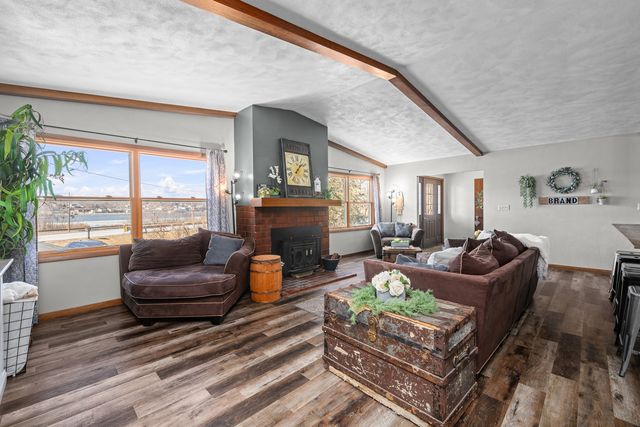 1102 S High Street, Port Byron, IL 61275