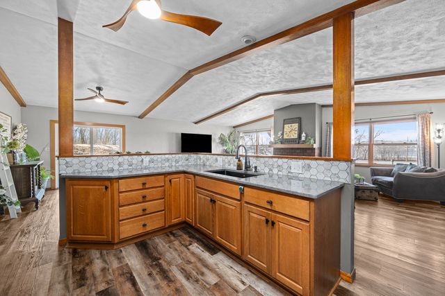 1102 S High Street, Port Byron, IL 61275