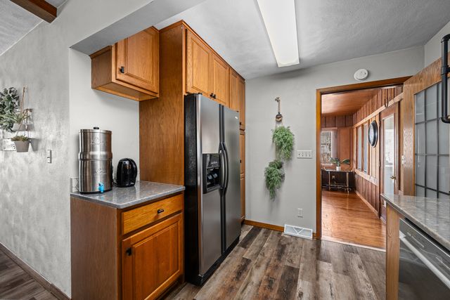 1102 S High Street, Port Byron, IL 61275