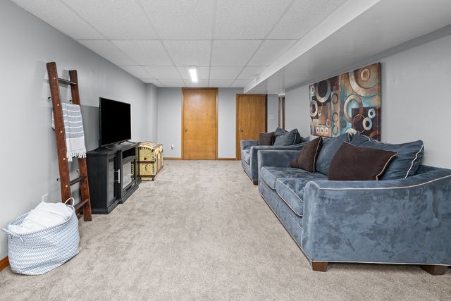 1102 S High Street, Port Byron, IL 61275