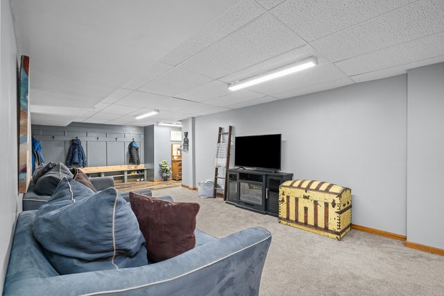 1102 S High Street, Port Byron, IL 61275