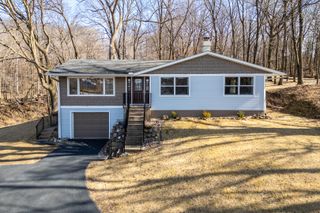 1102 S High Street, Port Byron, IL 61275