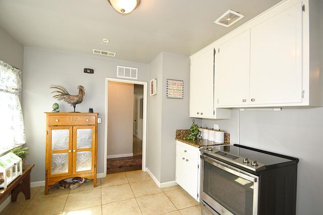 1708 W Andrews Avenue, Fresno, CA 93705