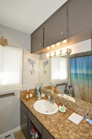 1708 W Andrews Avenue, Fresno, CA 93705