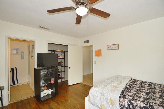 1708 W Andrews Avenue, Fresno, CA 93705