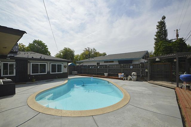 1708 W Andrews Avenue, Fresno, CA 93705