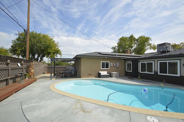 1708 W Andrews Avenue, Fresno, CA 93705