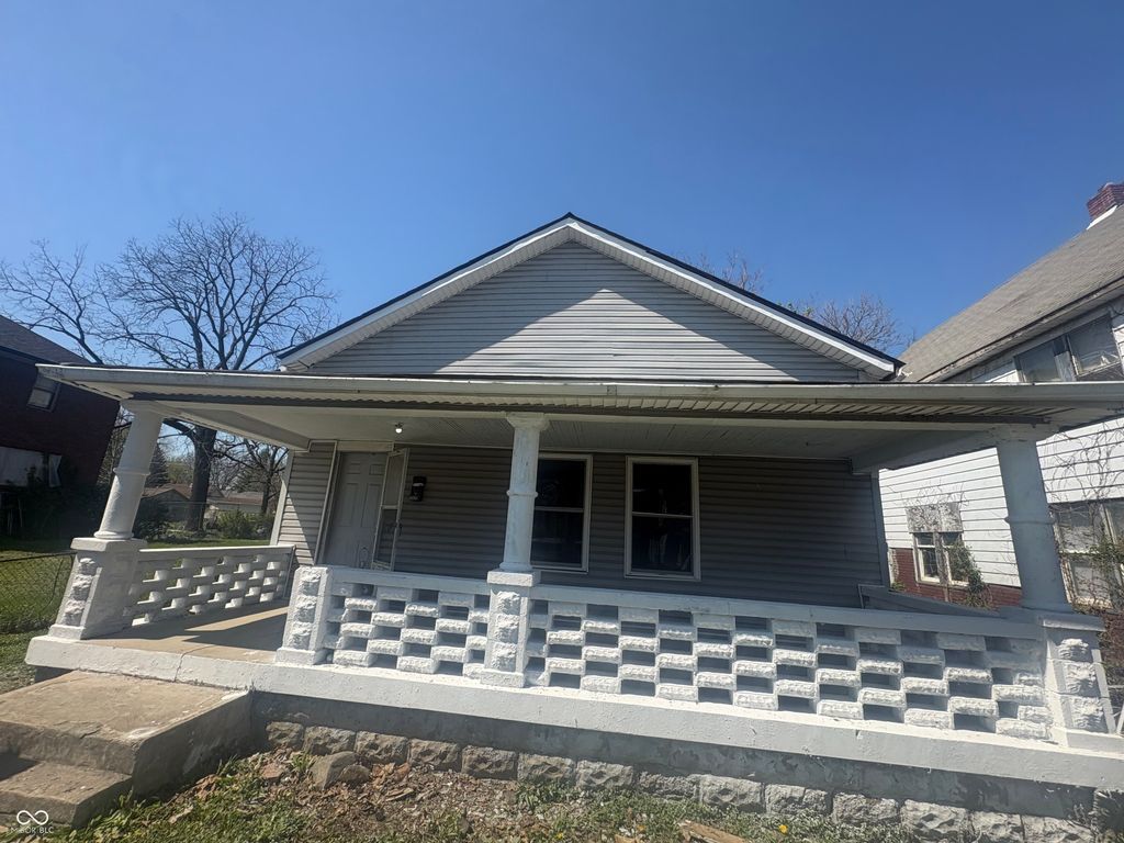 2826 Station Street, Indianapolis, IN 46218