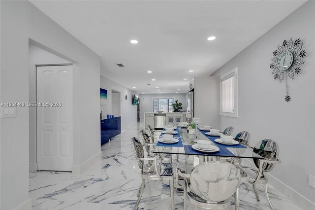 895 W 39th Pl 1, Hialeah, FL 33012