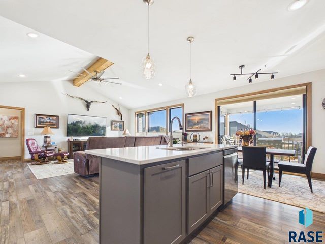 600 S Quartzite Ave Avenue, Tea, SD 57064