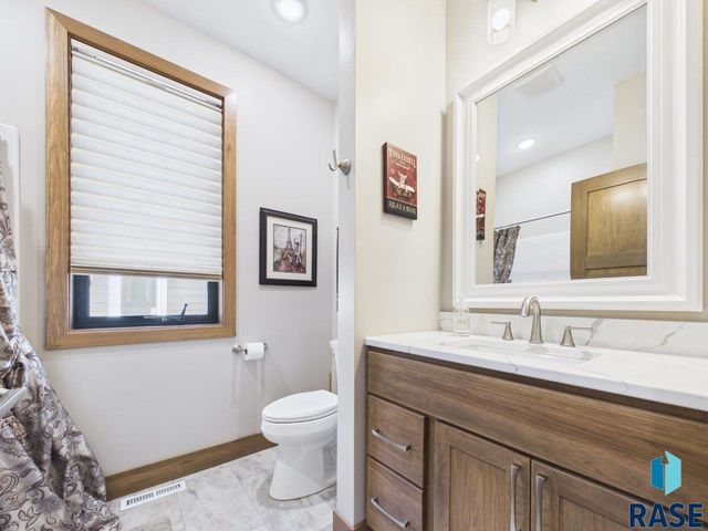 600 S Quartzite Ave Avenue, Tea, SD 57064