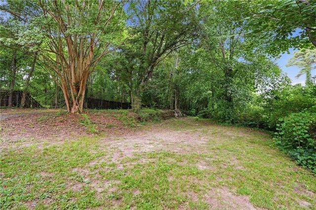 1135 Kristen Cove, Atlanta, GA 30349