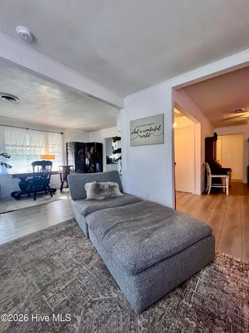 1409 Wooster Street, Wilmington, NC 28401