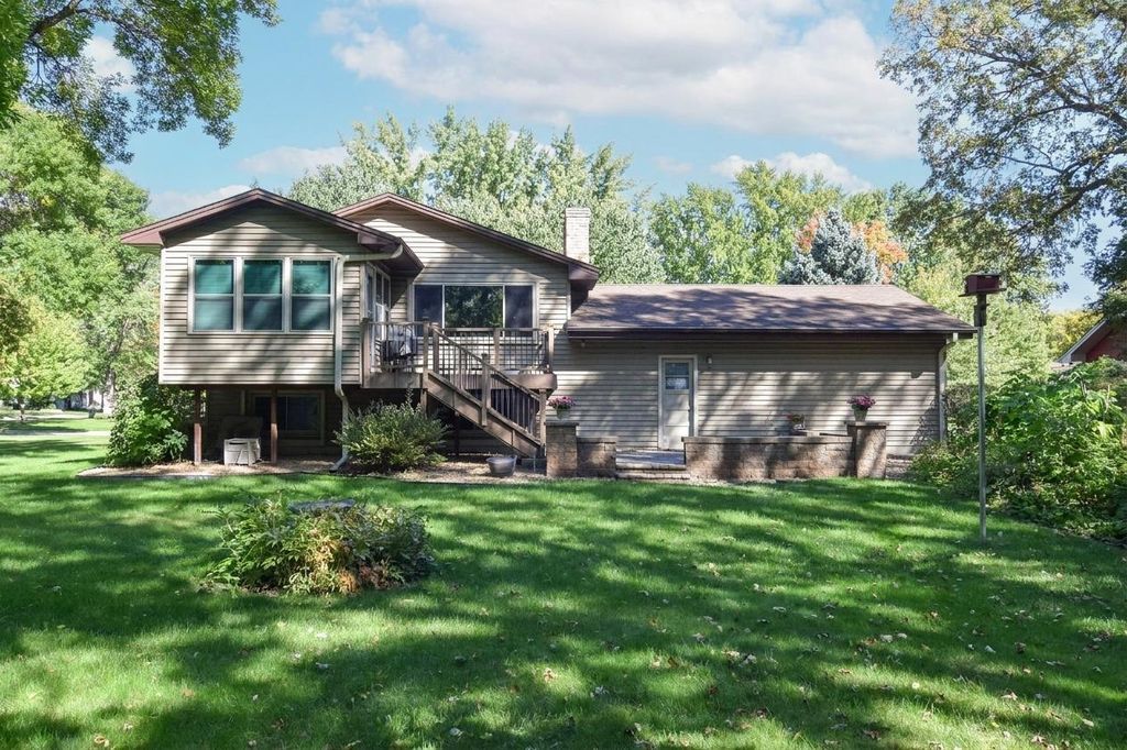 824 Benton Street, Anoka, MN 55303 — photo 2