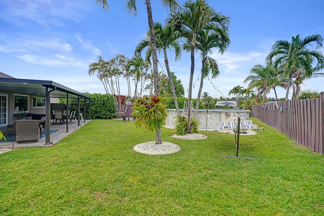 10141 SW 49th Court, Cooper City, FL 33328