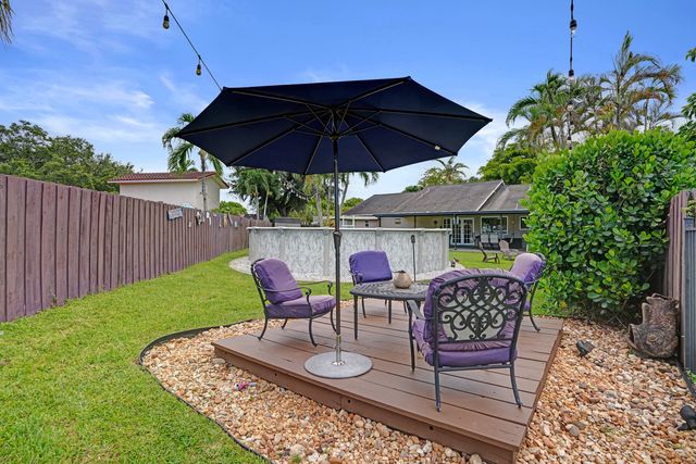 10141 SW 49th Court, Cooper City, FL 33328