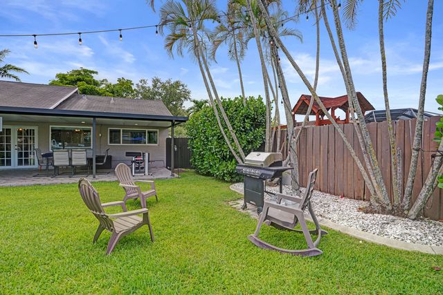 10141 SW 49th Court, Cooper City, FL 33328