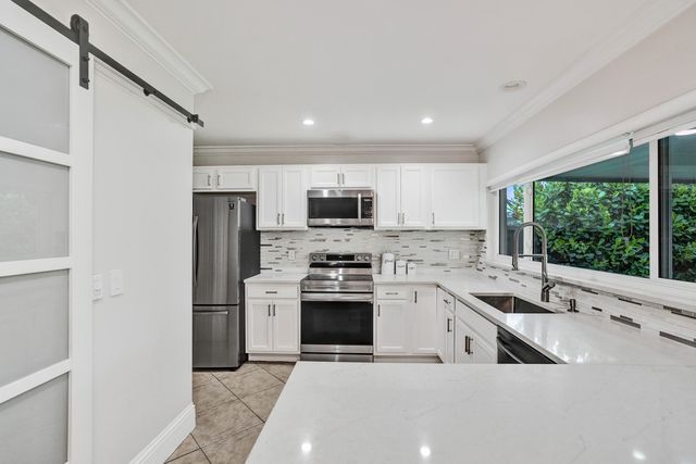 10141 SW 49th Court, Cooper City, FL 33328