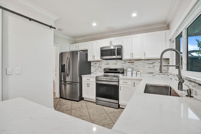 10141 SW 49th Court, Cooper City, FL 33328