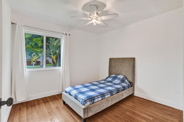 10141 SW 49th Court, Cooper City, FL 33328