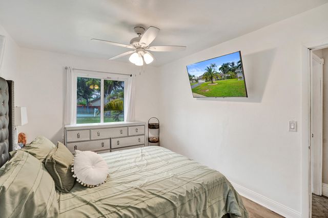 10141 SW 49th Court, Cooper City, FL 33328