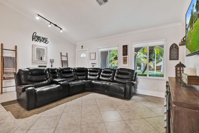 10141 SW 49th Court, Cooper City, FL 33328