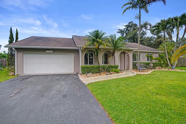 10141 SW 49th Court, Cooper City, FL 33328