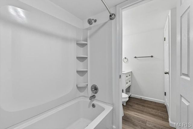 1090 Humber Circle, St Louis, MO 63129