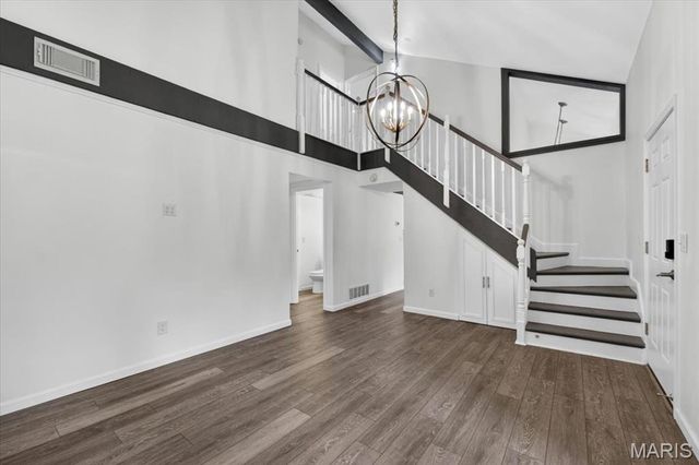 1090 Humber Circle, St Louis, MO 63129