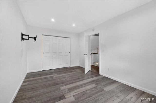 1090 Humber Circle, St Louis, MO 63129